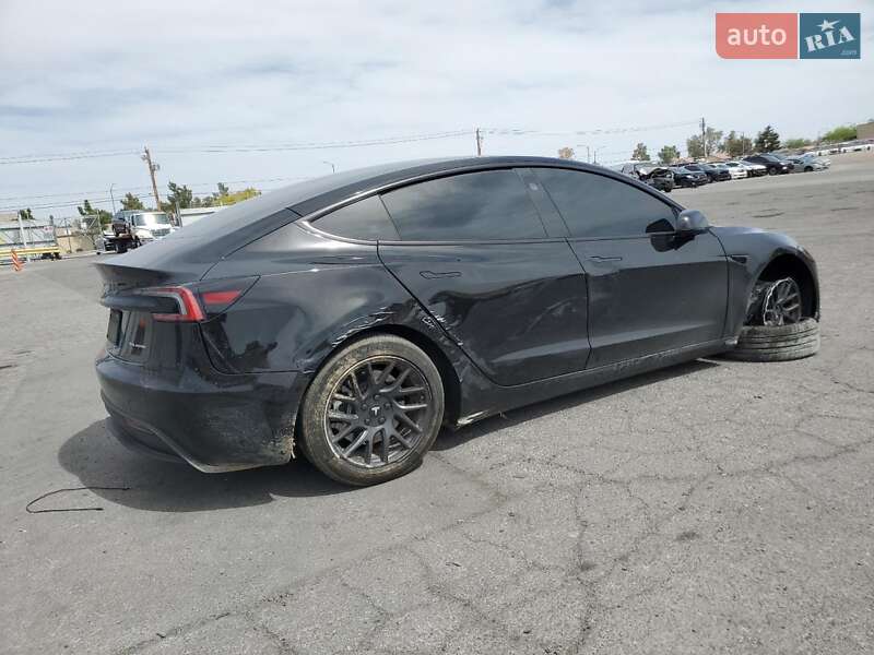 Седан Tesla Model 3 2025 в Києві фото 3 Седан Tesla Model 3 2025 в Києві