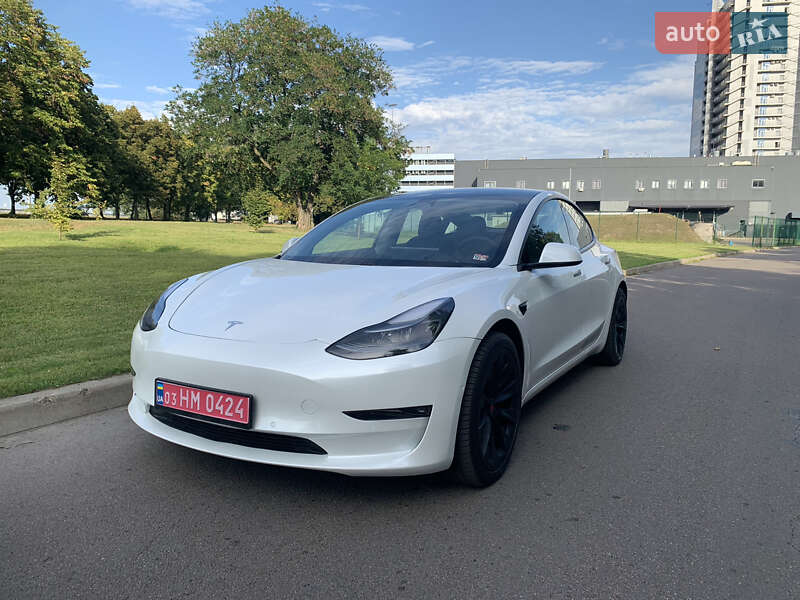 Tesla Model 3 2021