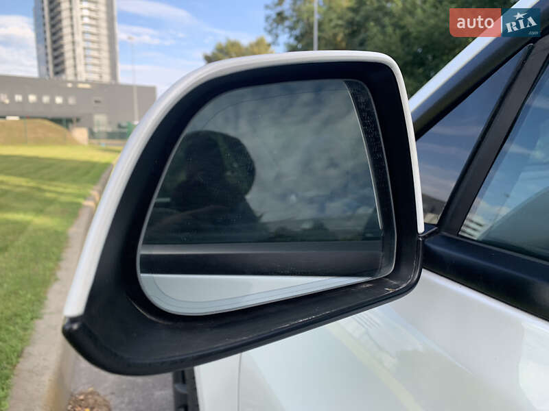 Седан Tesla Model 3 2021 в Києві