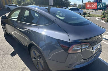 Седан Tesla Model 3 2023 в 