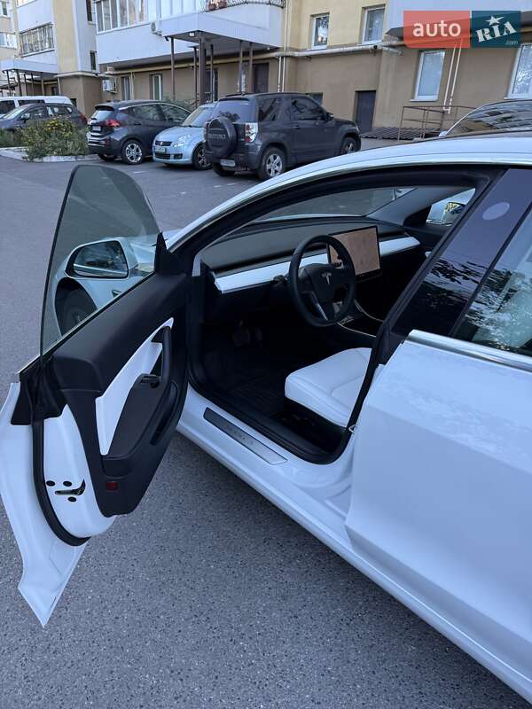Седан Tesla Model 3 2020 в Харкові