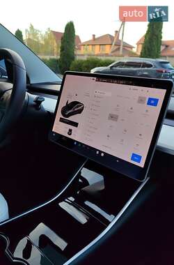 Седан Tesla Model 3 2019 в Запорожье