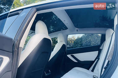 Седан Tesla Model 3 2018 в 