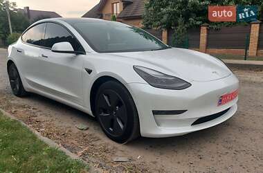 Седан Tesla Model 3 2022 в 