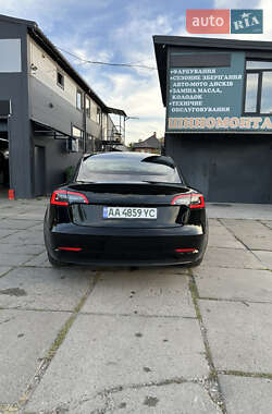 Седан Tesla Model 3 2019 в 