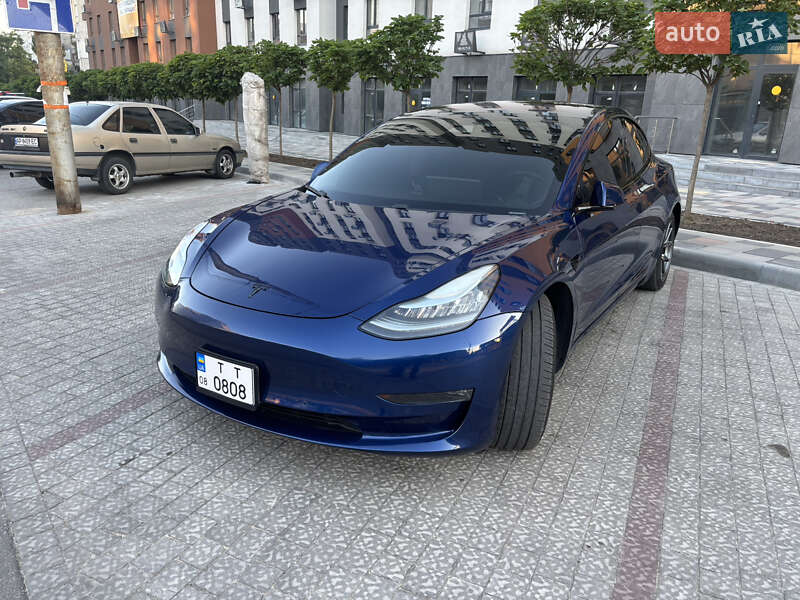 Седан Tesla Model 3 2019 в Запоріжжі