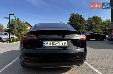 Седан Tesla Model 3 2021 в 