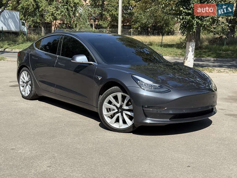 Tesla Model 3 2019