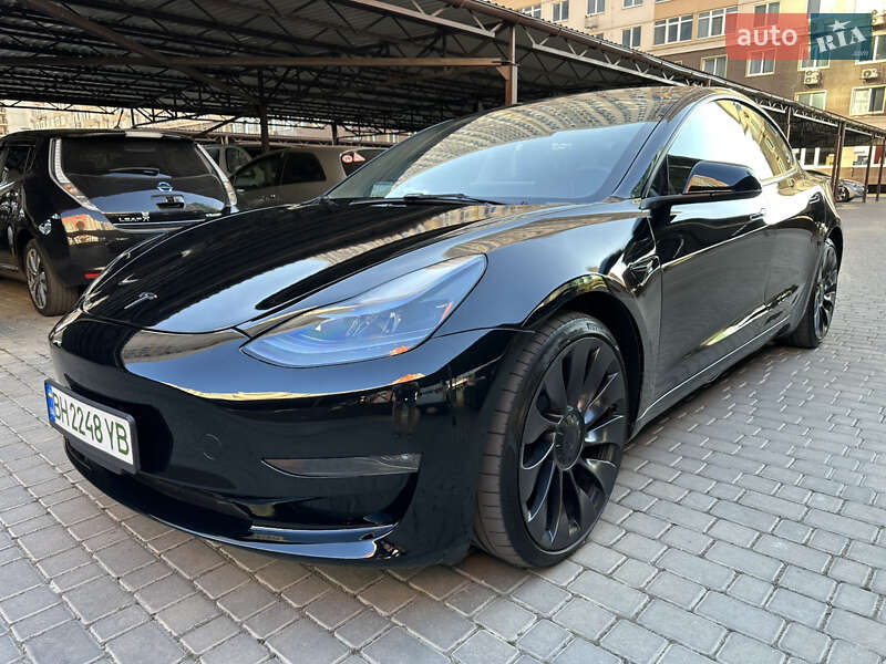 Седан Tesla Model 3 2023 в Одесі