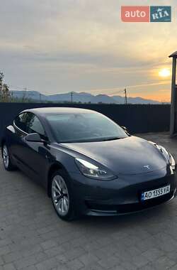 Седан Tesla Model 3 2021 в Хусте