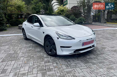 Седан Tesla Model 3 2023 в Дрогобичі