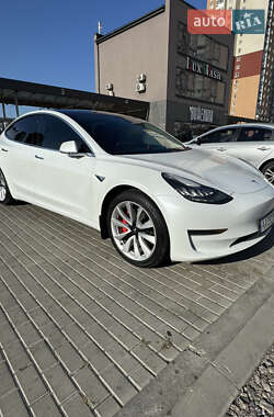 Седан Tesla Model 3 2019 в Києві