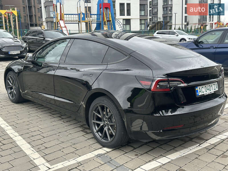 Седан Tesla Model 3 2021 в Луцке фото 5 Седан Tesla Model 3 2021 в Луцке