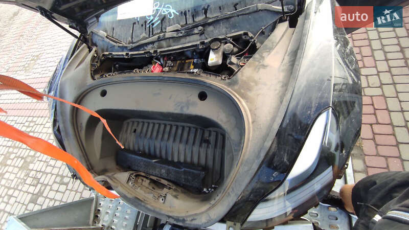 Седан Tesla Model 3 2021 в Луцке фото 15 Седан Tesla Model 3 2021 в Луцке