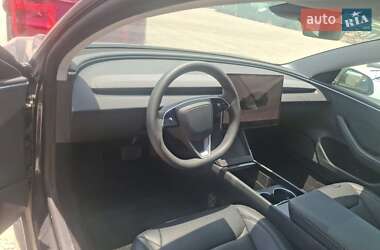 Седан Tesla Model 3 2024 в 