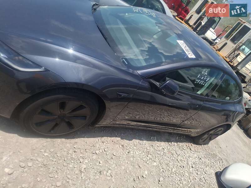 Седан Tesla Model 3 2024 в Киеве