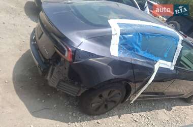 Седан Tesla Model 3 2024 в 