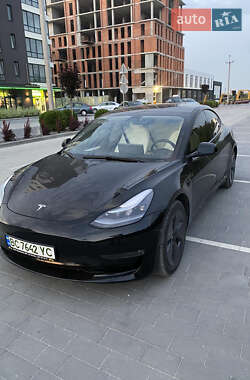 Седан Tesla Model 3 2021 в Львове