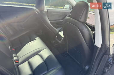 Седан Tesla Model 3 2018 в 
