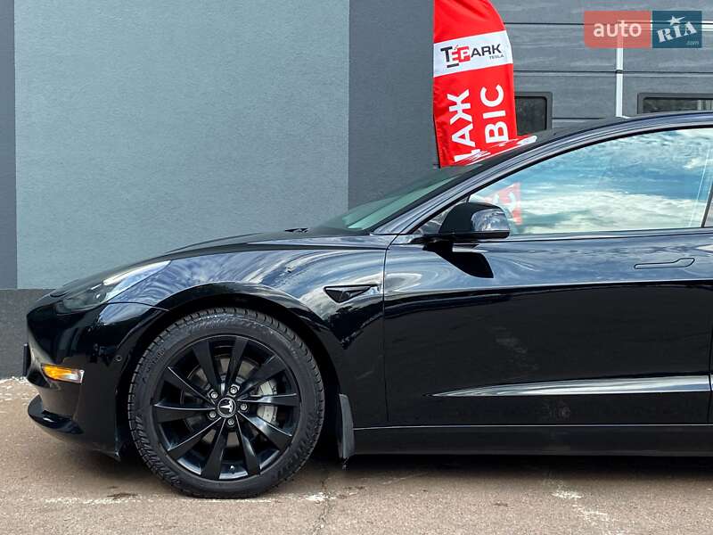 Седан Tesla Model 3 2018 в Києві