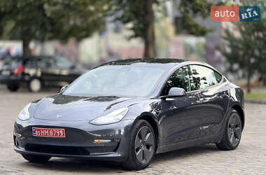 Седан Tesla Model 3 2022 в Луцьку