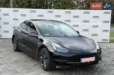 Седан Tesla Model 3 2020 в Луцке