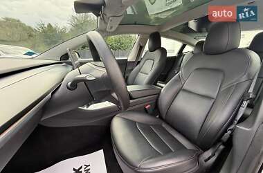 Седан Tesla Model 3 2020 в 