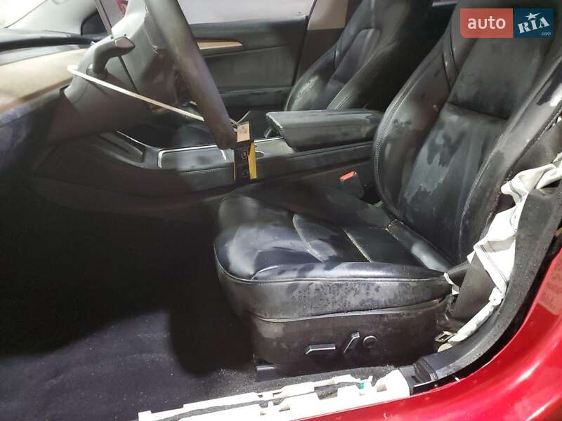 Седан Tesla Model 3 2022 в Киеве