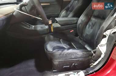 Седан Tesla Model 3 2023 в 