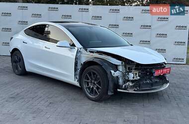 Седан Tesla Model 3 2020 в Луцьку