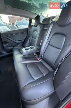 Седан Tesla Model 3 2018 в 