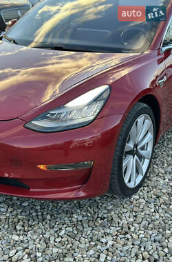 Седан Tesla Model 3 2018 в 