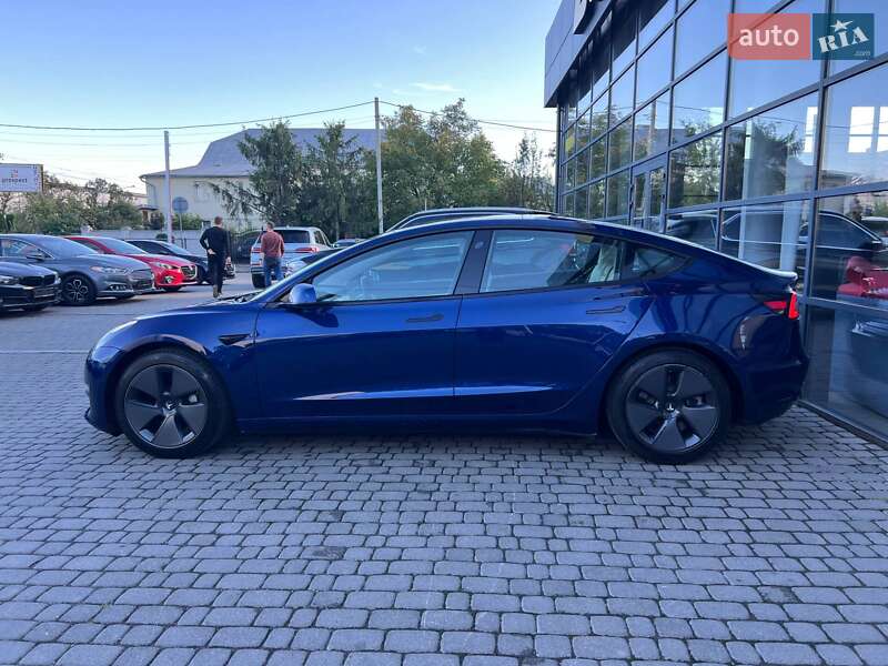 Седан Tesla Model 3 2020 в Івано-Франківську