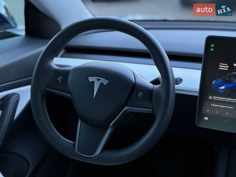 Седан Tesla Model 3 2020 в Івано-Франківську