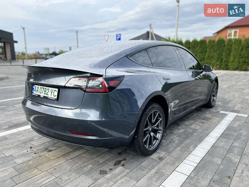 Седан Tesla Model 3 2018 в Луцке