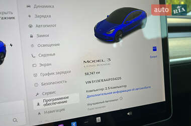 Седан Tesla Model 3 2018 в 