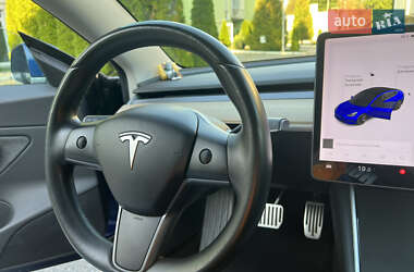 Седан Tesla Model 3 2018 в 