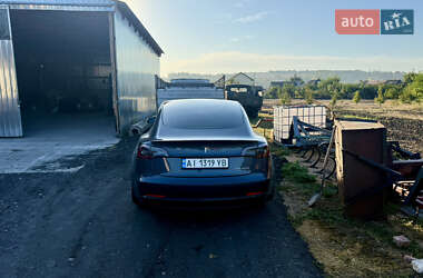 Седан Tesla Model 3 2022 в 