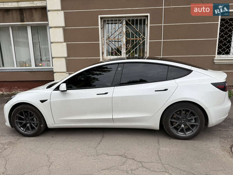 Седан Tesla Model 3 2021 в Трускавці фото 25 Седан Tesla Model 3 2021 в Трускавці