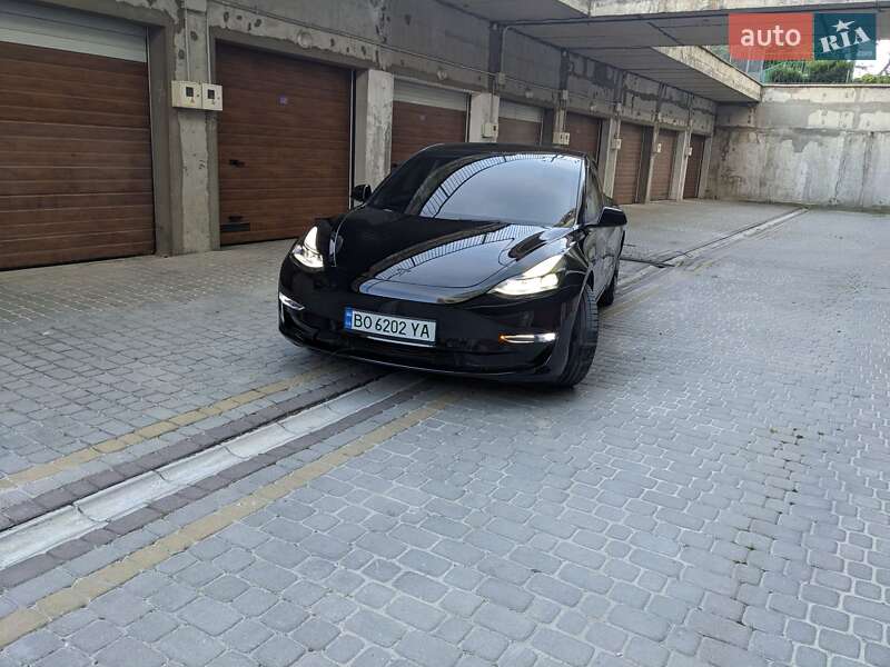 Седан Tesla Model 3 2021 в Тернополі фото 5 Седан Tesla Model 3 2021 в Тернополі