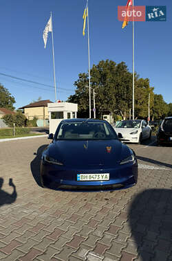Седан Tesla Model 3 2024 в 