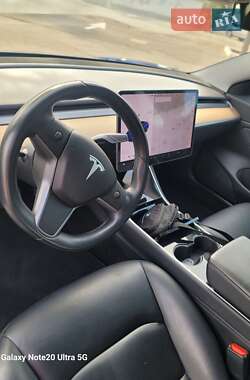 Седан Tesla Model 3 2018 в 