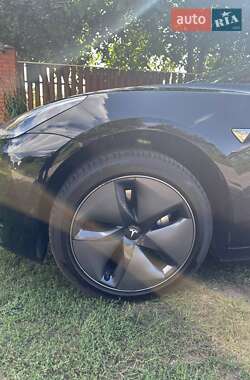 Седан Tesla Model 3 2020 в Києві