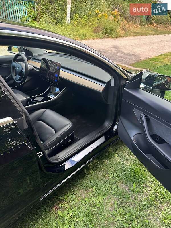 Седан Tesla Model 3 2020 в Києві фото 12 Седан Tesla Model 3 2020 в Києві
