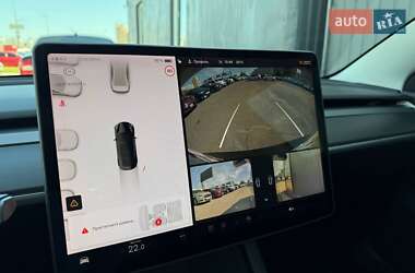 Седан Tesla Model 3 2020 в 
