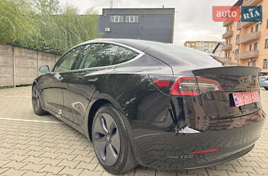 Седан Tesla Model 3 2020 в 