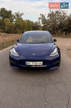 Седан Tesla Model 3 2019 в 
