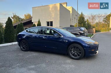 Седан Tesla Model 3 2018 в 