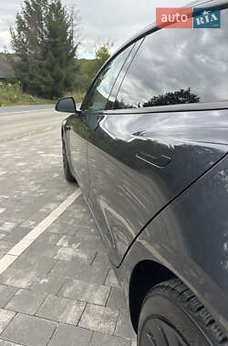 Седан Tesla Model 3 2024 в 