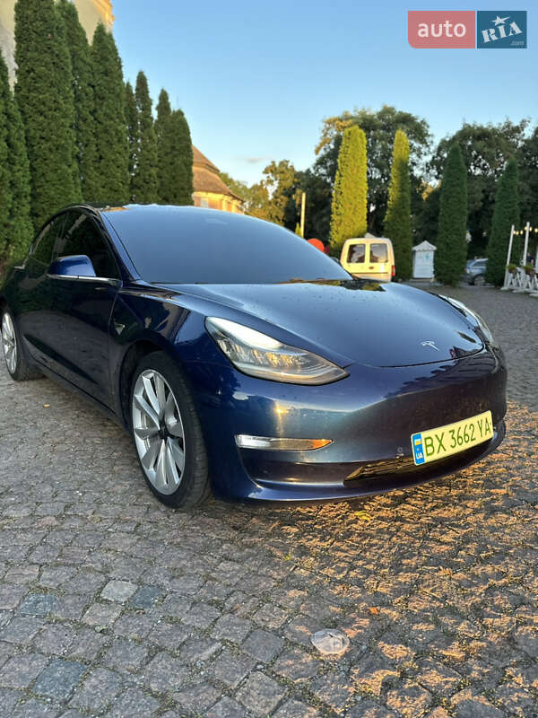 Tesla Model 3 2018